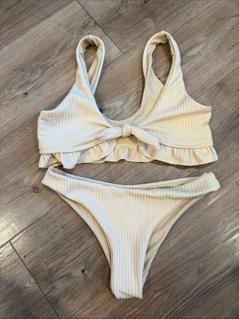 SHEIN Cream Textured Knot Ruffle Bikini Set
